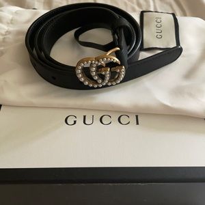 Black Gucci belt with pearls